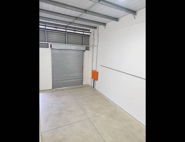 705M² WAREHOUSE TO LET IN BALLITO CENTRAL